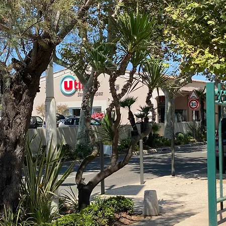 4 P Avec Grande Terrasse, Piscine, Parking Dans Tropez Centre Σαιν-Τροπέ